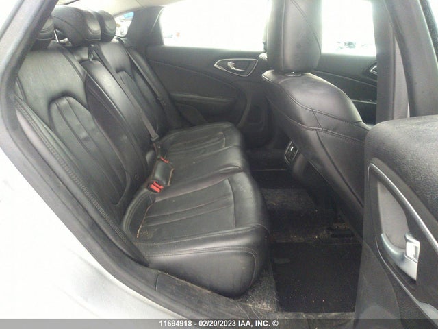 Chrysler 200 C 2015 1C3CCCCG3FN515895 Image 8
