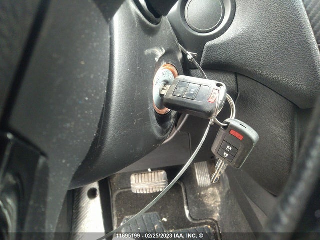 JA4AJ3AU1GZ612275 Mitsubishi RVR SE