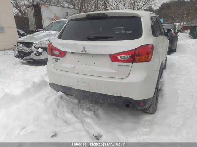 JA4AJ3AU1GZ612275 Mitsubishi RVR SE