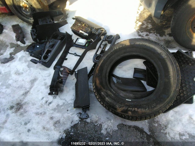 Toyota TACOMA 2021 5TFDZ5BN8MX064295 Image 4
