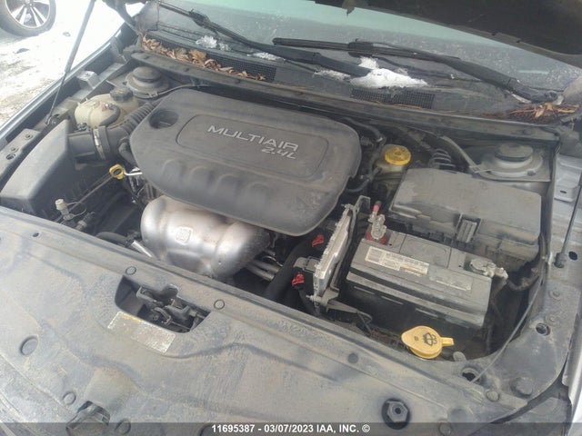 Chrysler 200 Limited 2015 1C3CCCAB7FN646013 Image 10
