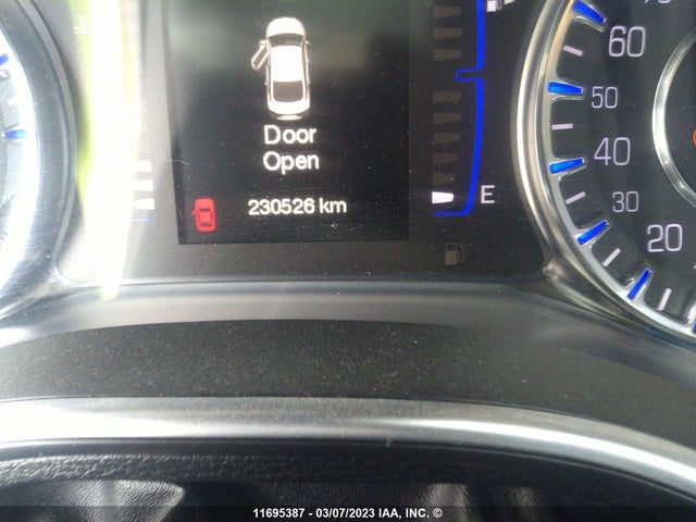 Chrysler 200 Limited 2015 1C3CCCAB7FN646013 Image 7