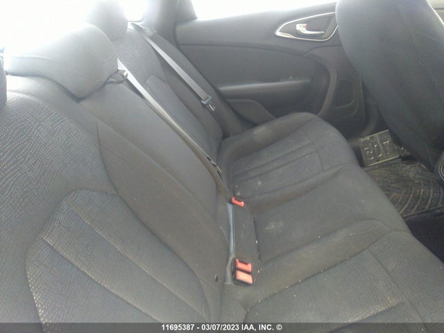Chrysler 200 Limited 2015 1C3CCCAB7FN646013 Image 8