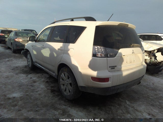 JA4JT5AX8DU603209 Mitsubishi OUTLANDER GT