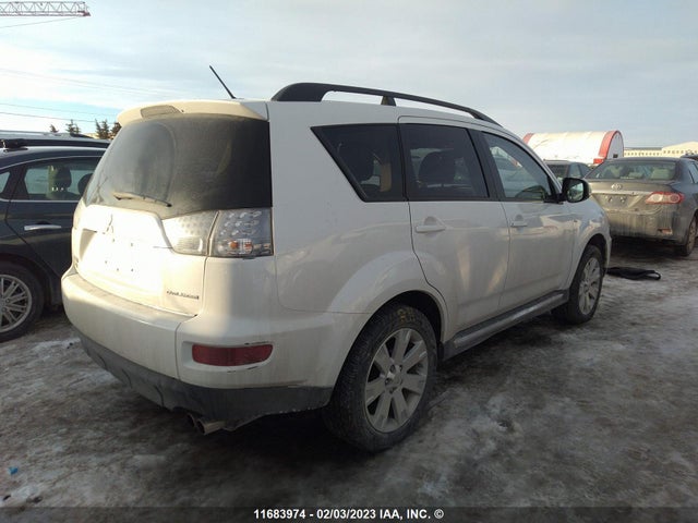 JA4JT5AX8DU603209 Mitsubishi OUTLANDER GT