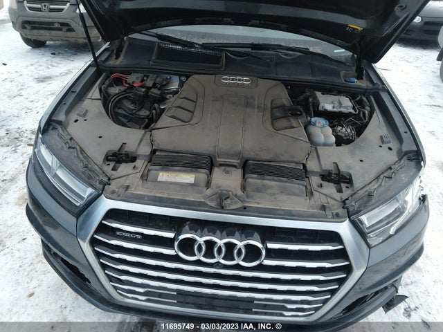 WA1WAAF7XHD026346 Audi Q7 Technik S-line