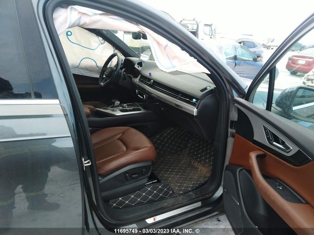 WA1WAAF7XHD026346 Audi Q7 Technik S-line