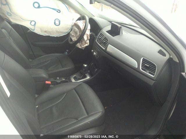 WA1JCCFS4JR015078 Audi Q3 Premium Plus