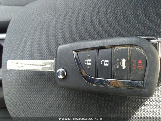 Toyota COROLLA LE 2022 5YFBPMBE1NP385232 Image 3