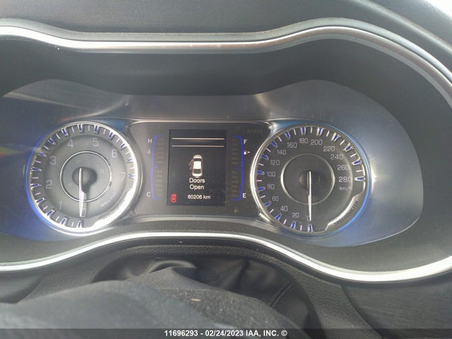 1C3CCCFB6GN119249 Chrysler 200 LX