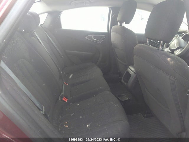 1C3CCCFB6GN119249 Chrysler 200 LX