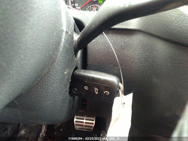 WVGJV7AX7FW563946 Volkswagen Tiguan S/se/sel/r-line