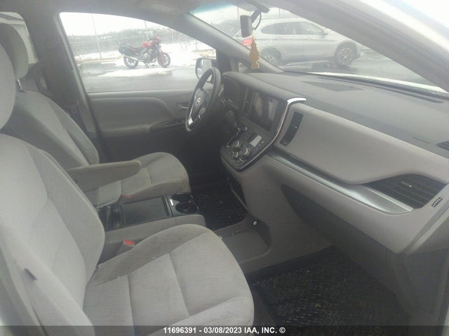 Toyota SIENNA LE 2016 5TDKK3DC0GS705316 Image 6