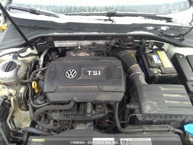 3VW217AU2FM028448 Volkswagen Golf