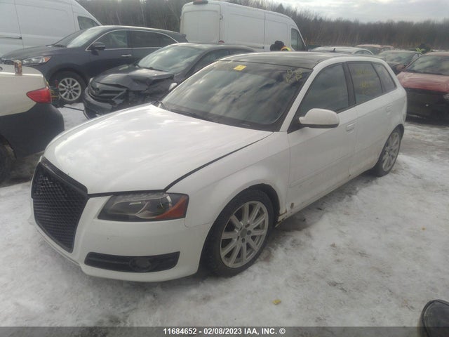 WAUNFCFM8BA063163 Audi A3 PREMIUM