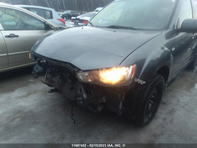 JA4AT2AW5BU608578 Mitsubishi Outlander Es