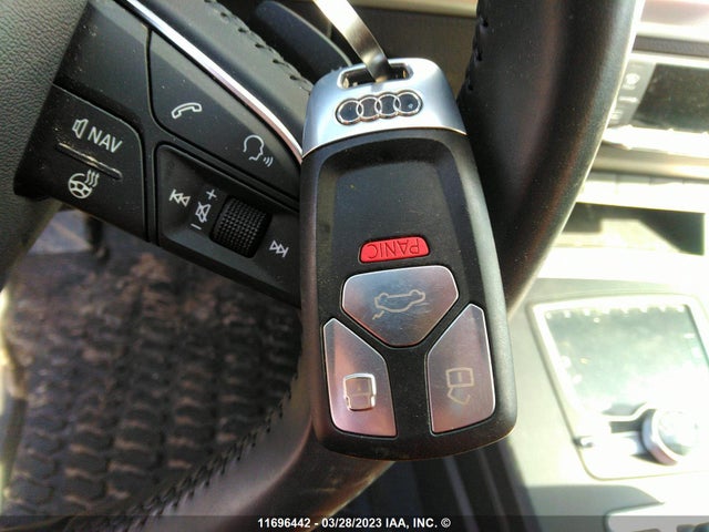 WA1BNAFY5J2069022 Audi Q5 Premium Plus