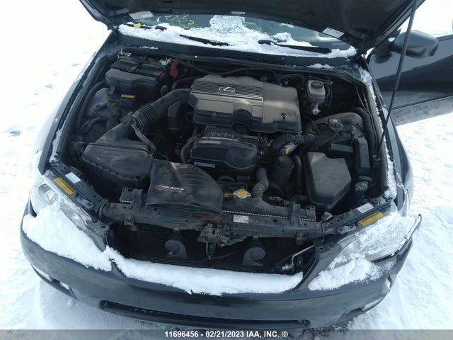 JTHBD182210004995 Lexus IS 300