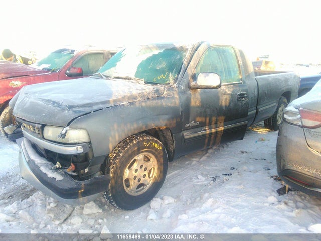 Chevrolet Silverado C1500 1999 1GCEC19VXXE213052 Image 2