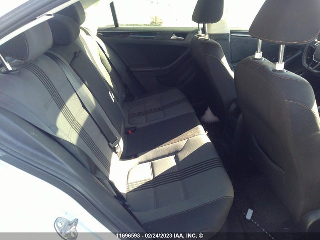 3VWDB7AJ4HM277915 Volkswagen JETTA SE
