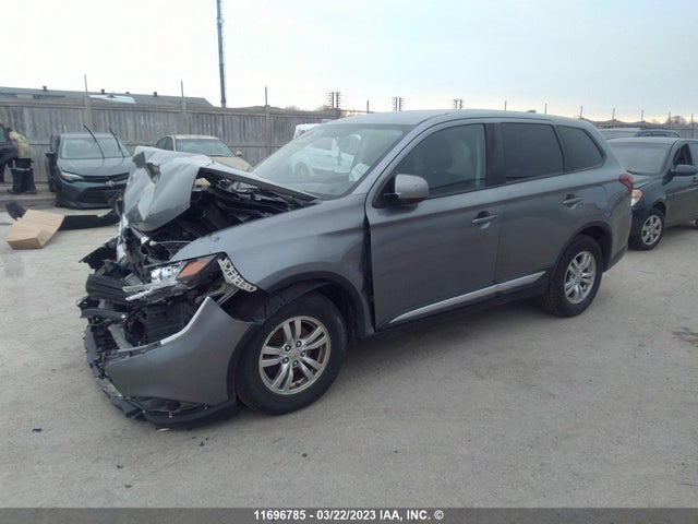JA4AZ2A37HZ606976 Mitsubishi Outlander Es