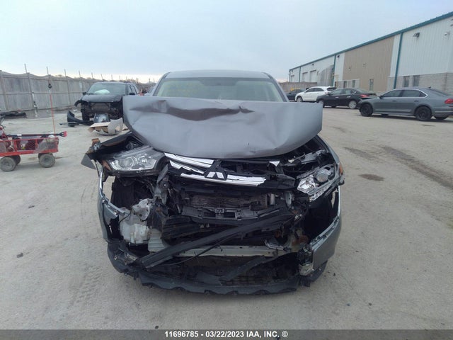 JA4AZ2A37HZ606976 Mitsubishi Outlander Es