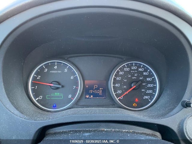 JA4AZ2A3XFZ600456 Mitsubishi Outlander Es