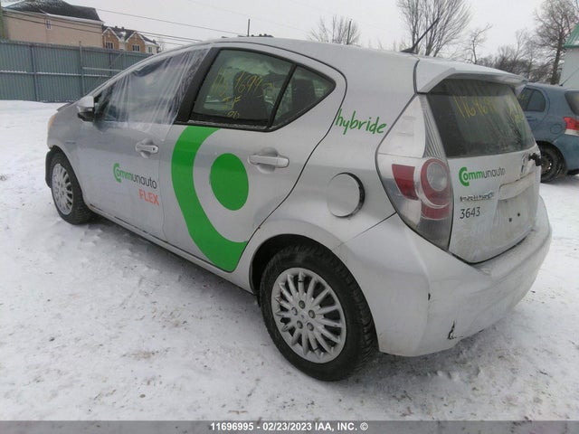 Toyota PRIUS C 2014 JTDKDTB34E1068759 Image 4