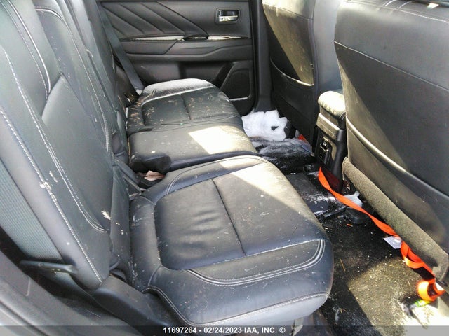 JA4J24A58JZ609330 Mitsubishi Outlander Se/gt