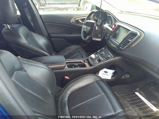 Chrysler 200 C 2016 1C3CCCCG0GN197137 Image 5