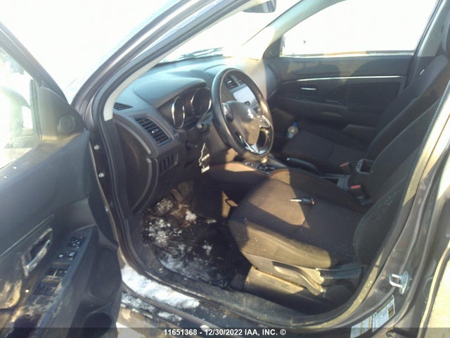JA4AJ3AU8JU600208 Mitsubishi RVR SE
