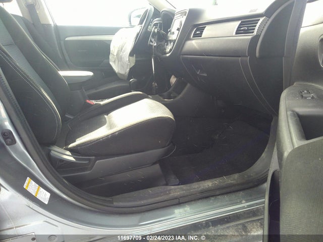 JA4JZ3AX4GZ603704 Mitsubishi Outlander Se/sel