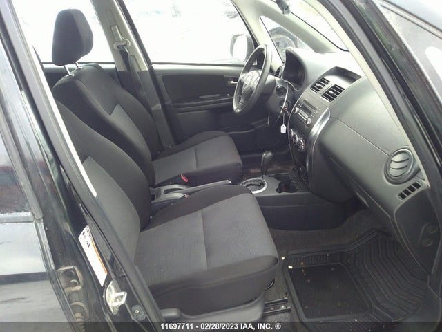 JS2YC415585104838 Suzuki Sx4 Convenience/tour