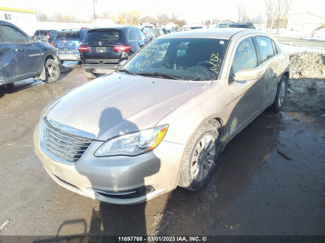 Chrysler 200 LX 2014 1C3CCBAB0EN149748 Image 2