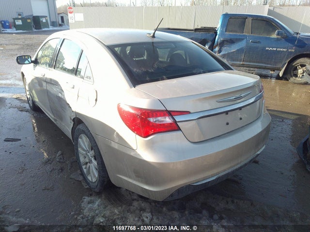 Chrysler 200 LX 2014 1C3CCBAB0EN149748 Image 3