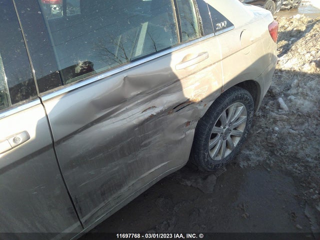 Chrysler 200 LX 2014 1C3CCBAB0EN149748 Image 6