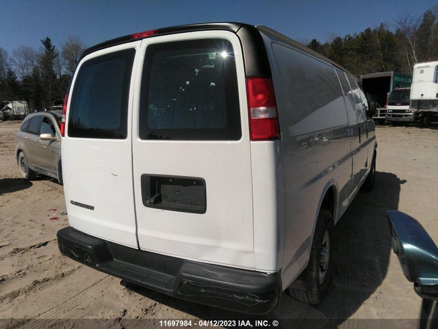 Chevrolet Express G2500 2020 1GCWGBFP4L1156398 Image 4