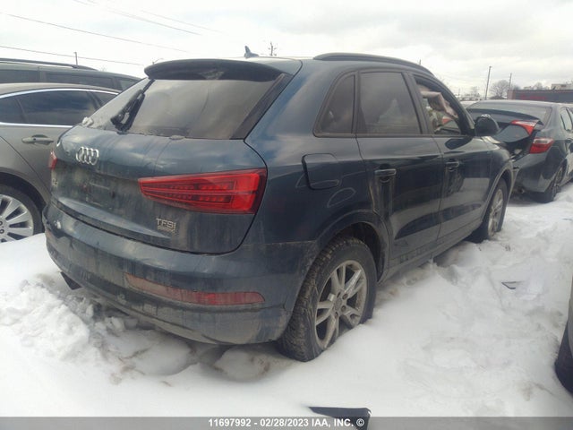 WA1EFCFS1GR003083 Audi Q3 Premium Plus