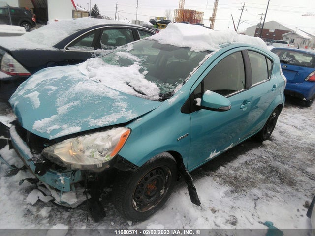 Toyota PRIUS C 2012 JTDKDTB35C1025965 Image 2