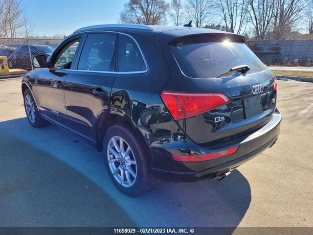 WA1CKCFP7BA002042 Audi Q5 PREMIUM