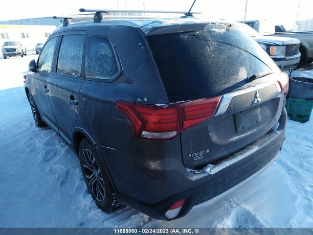 JA4AZ2A39GZ610588 Mitsubishi Outlander Es