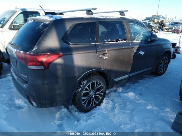 JA4AZ2A39GZ610588 Mitsubishi Outlander Es