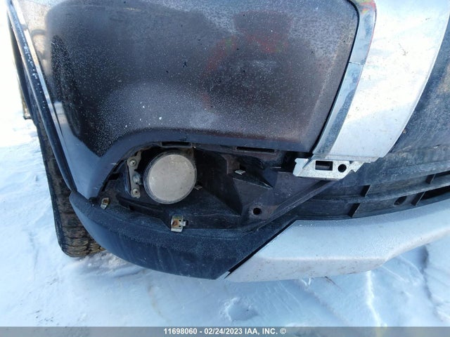 JA4AZ2A39GZ610588 Mitsubishi Outlander Es