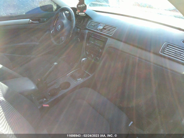 Volkswagen PASSAT S 2013 1VWAH7A31DC026946 Image 6