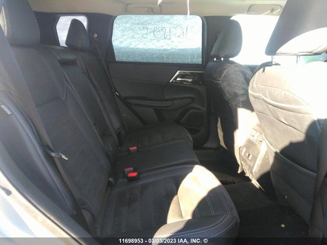 JA4J4UA82NZ614095 Mitsubishi Outlander Se/black Edition