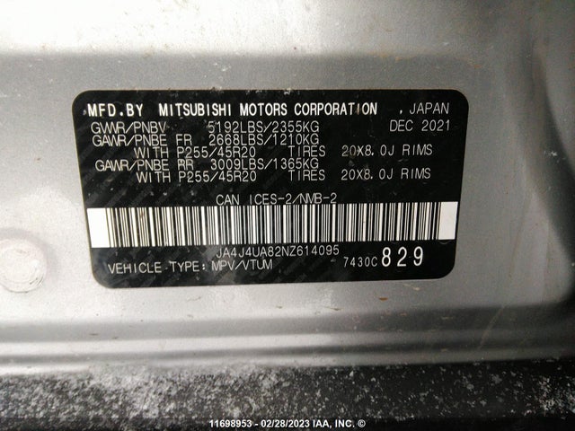 JA4J4UA82NZ614095 Mitsubishi Outlander Se/black Edition