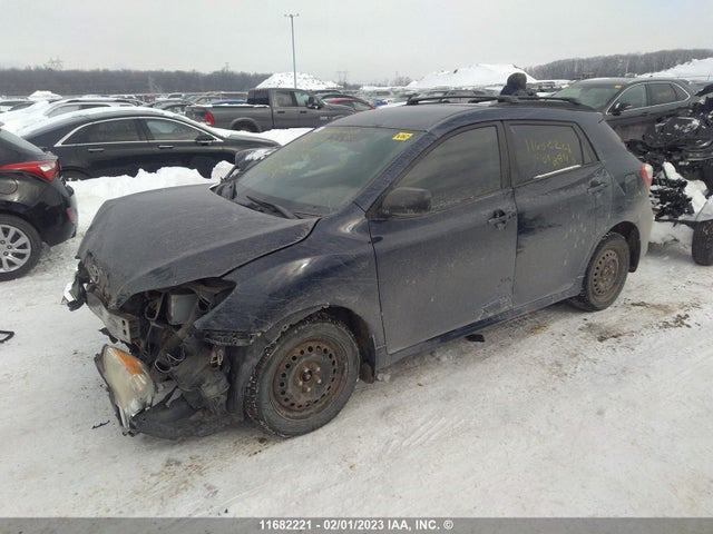 Toyota Corolla Matrix S 2010 2T1LE4EE7AC012843 Image 2