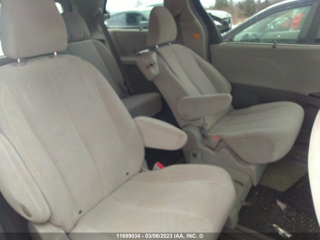 Toyota SIENNA LE 2013 5TDKK3DC9DS318498 Image 9