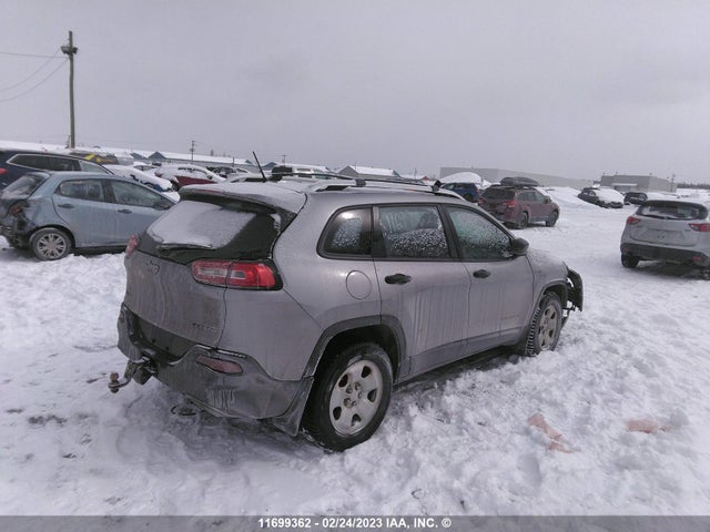 1C4PJMAS8GW290451 Jeep Cherokee Sport