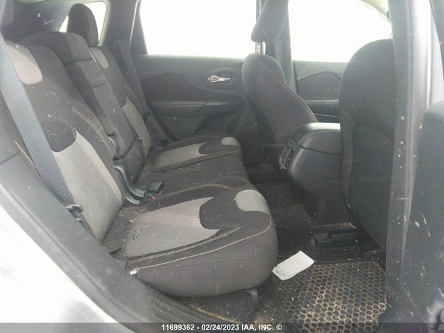 1C4PJMAS8GW290451 Jeep Cherokee Sport